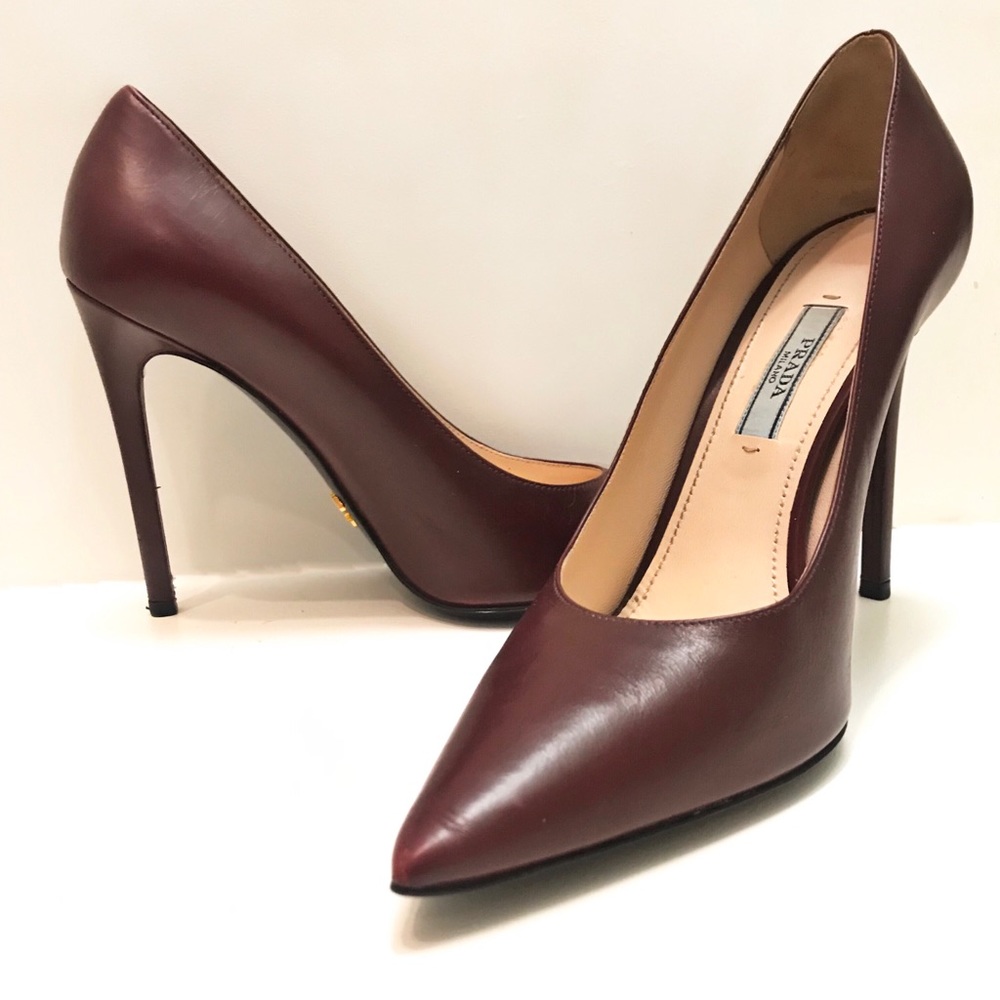 Prada Pointed Toe Leather Pumps